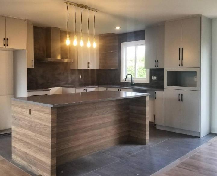 Nous veillons à proposer des travaux de qualité pour la réalisation d’un refacing de cuisine.